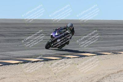 media/Oct-13-2025-Moto Forza (Mon) [[a66d839500]]/4-C Group/Session 2 (Bowl)/